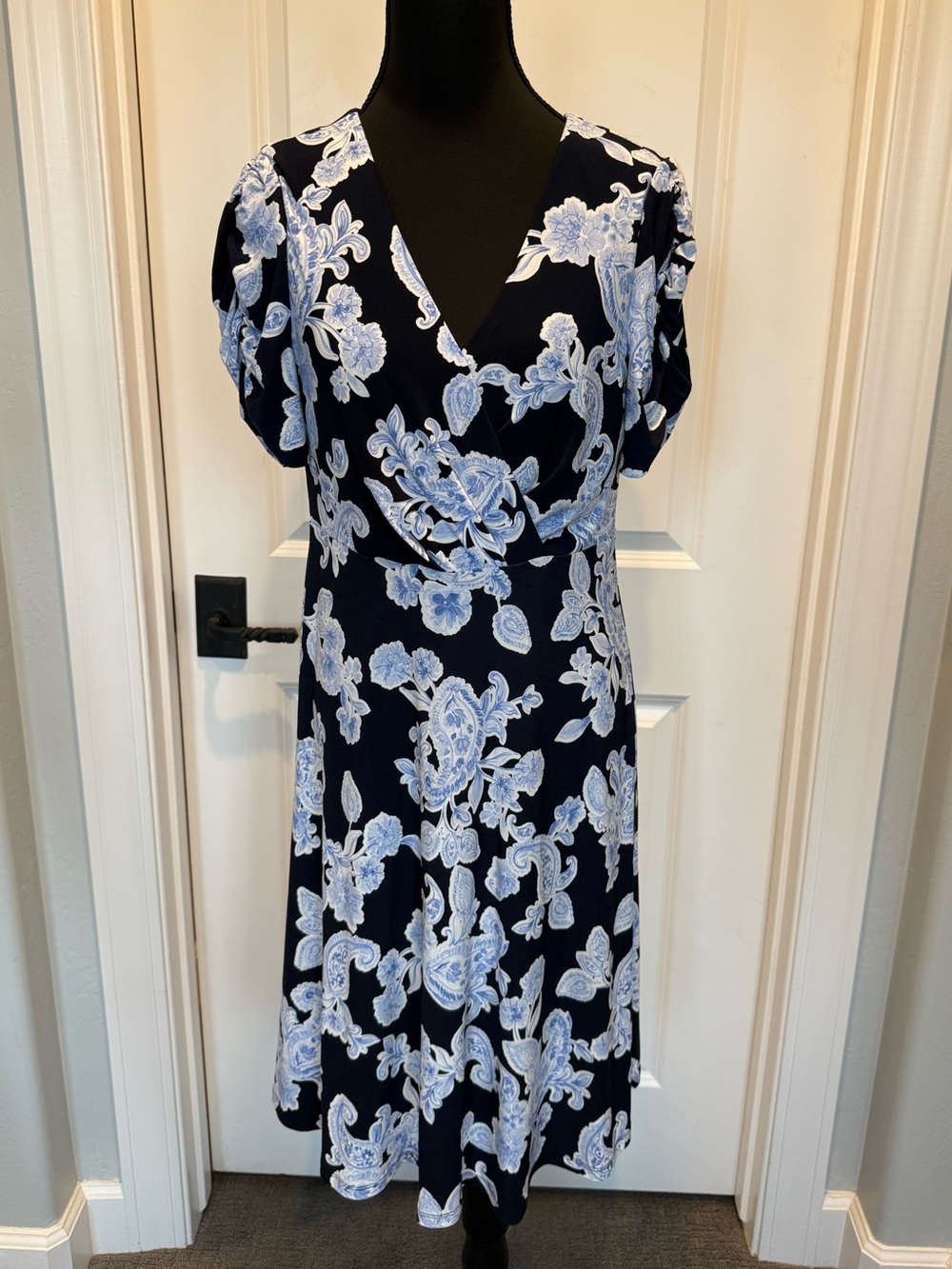 NWT Tommy Hilfiger Blue Floral Faux Wrap Midi Dress Puff Sleeve Size 6 Y10